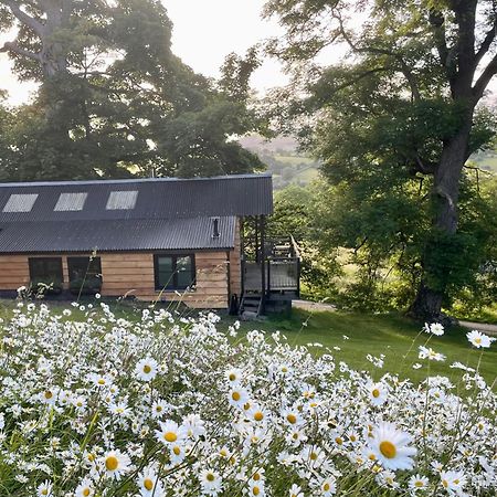 Faraway Follies Villa Llandegla Bagian luar foto